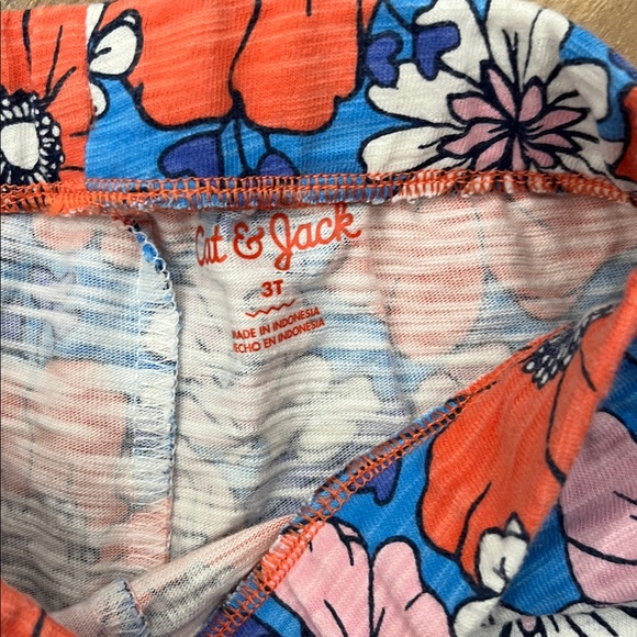 Cat & Jack Blue and Red Floral Kids Shorts very good condition - Picture 2 of 3